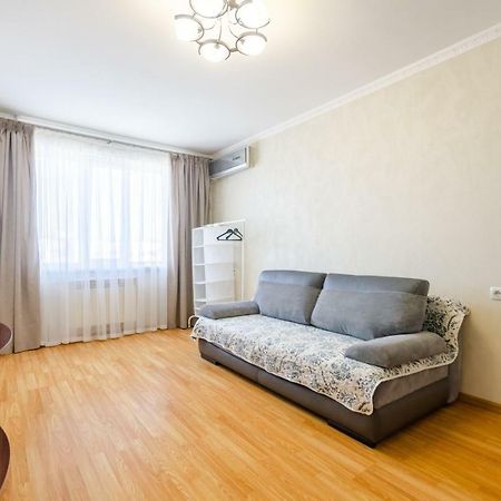 Artal Apartment On Obolonskaya Square 3 Київ Екстер'єр фото