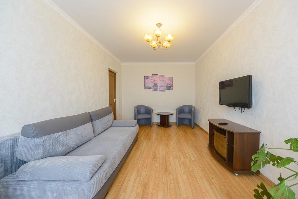 Artal Apartment On Obolonskaya Square 3 Київ Екстер'єр фото