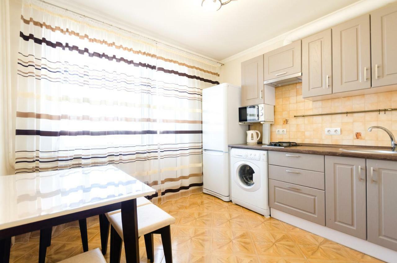 Artal Apartment On Obolonskaya Square 3 Київ Екстер'єр фото